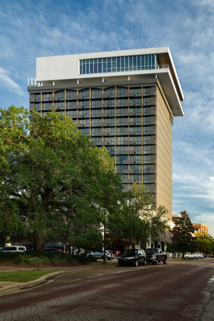 Exterior of Eve on Adams
